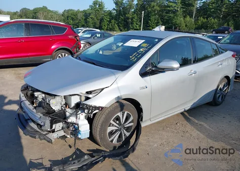2018 Toyota Prius Prime Plus z USA, uszkodzony, nr VIN JTDKARFP5J3082581